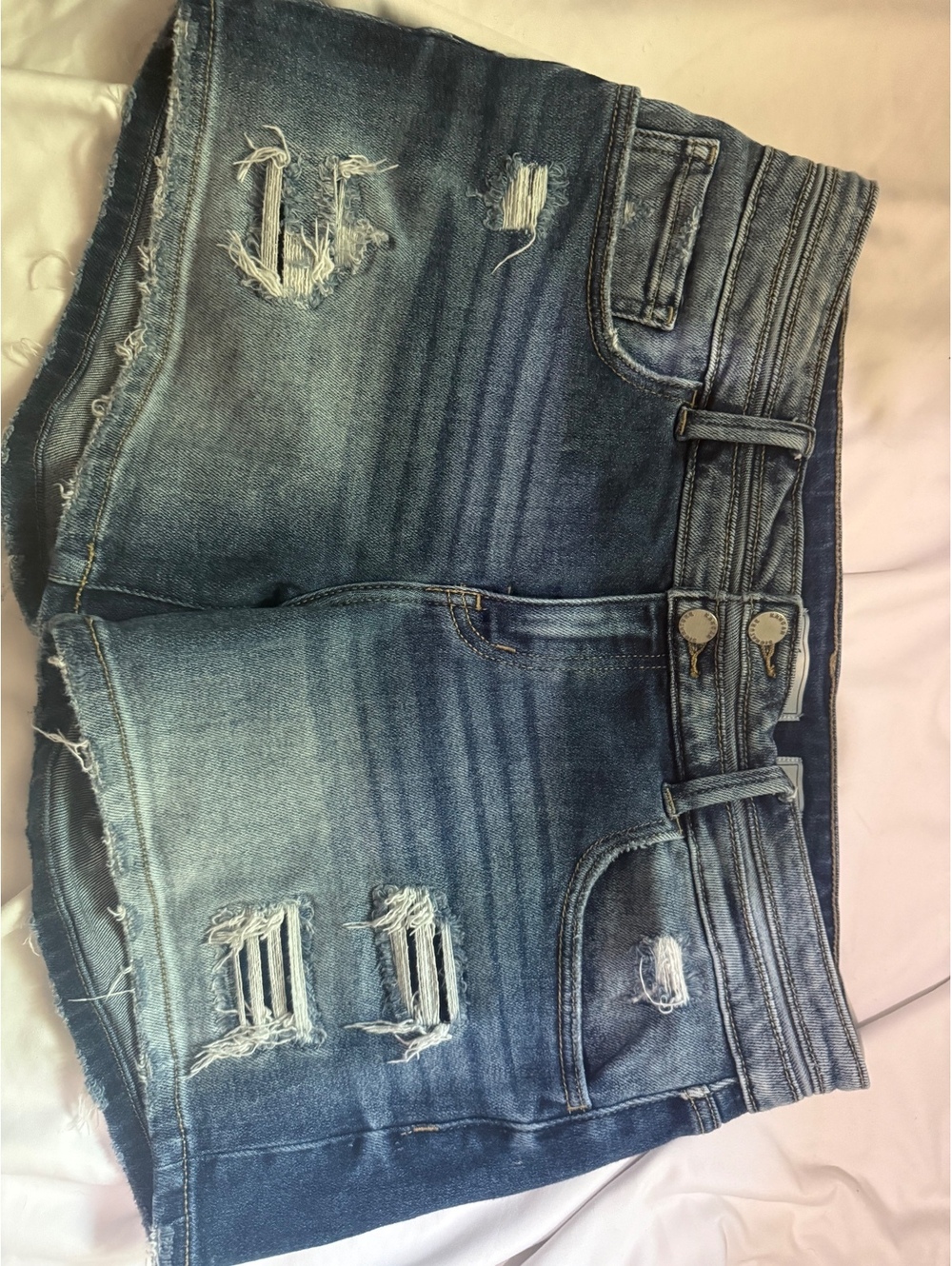 KanCan Signature Low Rise Distressed Denim Shorts Size 30 Medium Wash